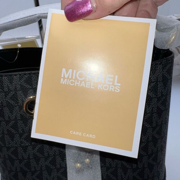 Michael Kors Mercer Small Drawstring Bucket Bag - Picture 10 of 15